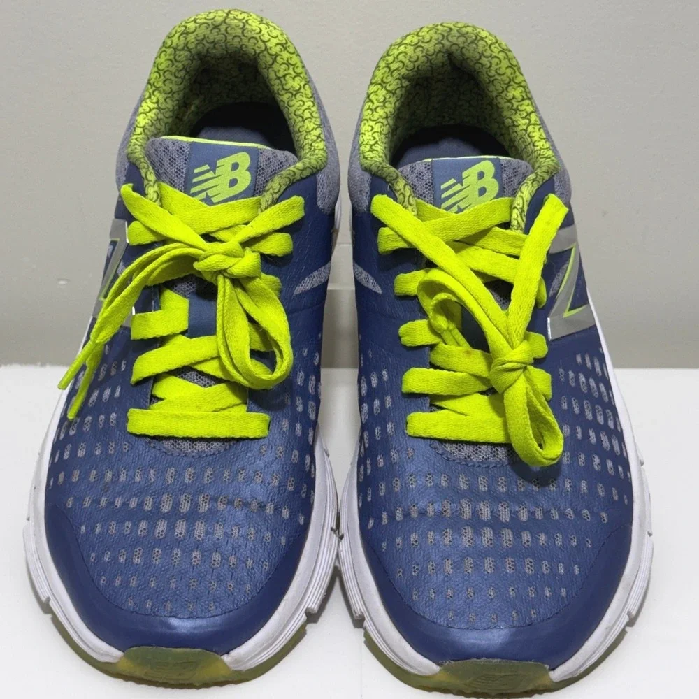 New‎ Balance 775v1 Women's 8.5 Running Shoes